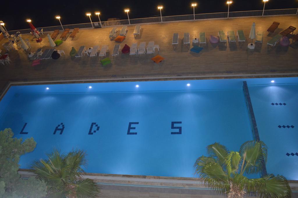 Lades Hotel 锡利夫凯 外观 照片