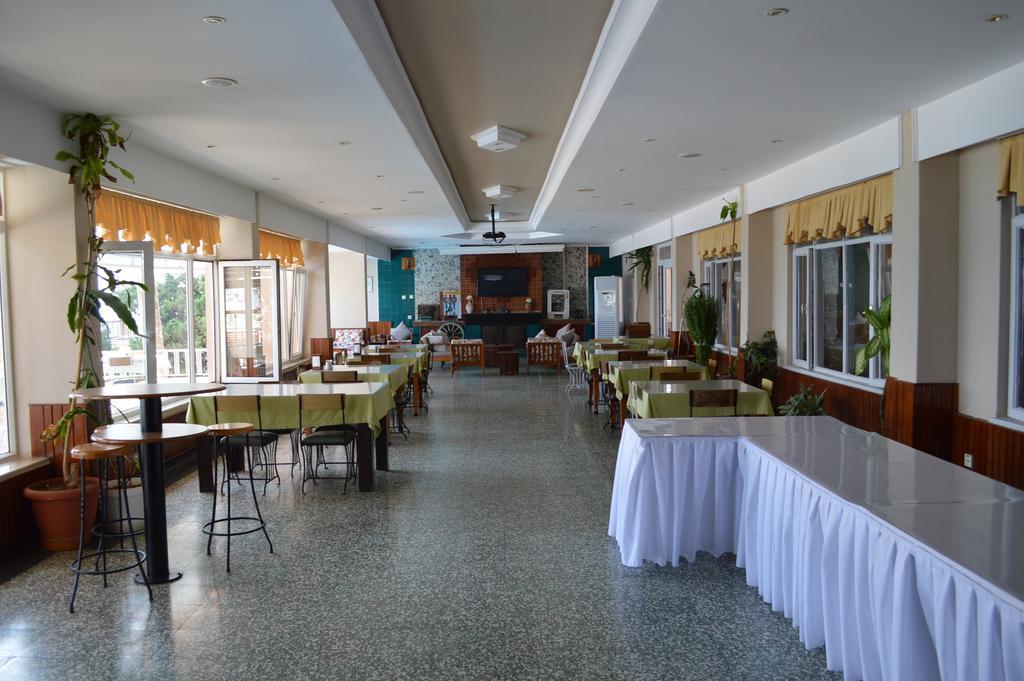 Lades Hotel 锡利夫凯 外观 照片