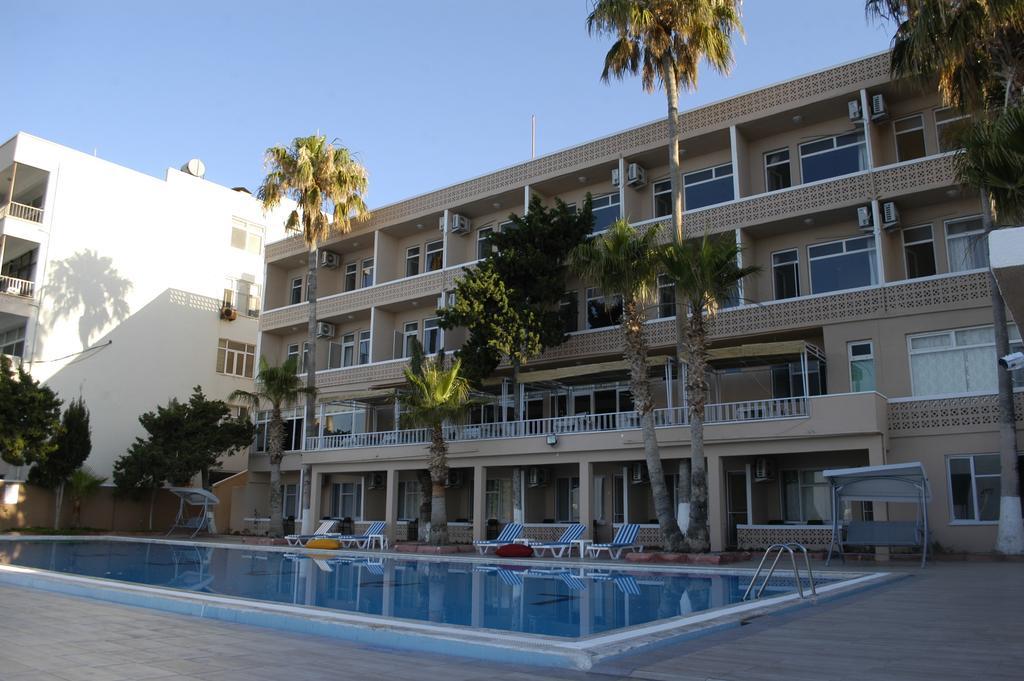 Lades Hotel 锡利夫凯 外观 照片